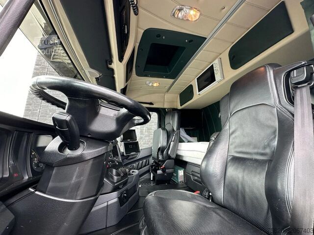 Vrachtwagen met kraan Mercedes-Benz Arocs 3251 8X4 TRIDEM + HIAB X-HIPRO 302 E-6 KR...