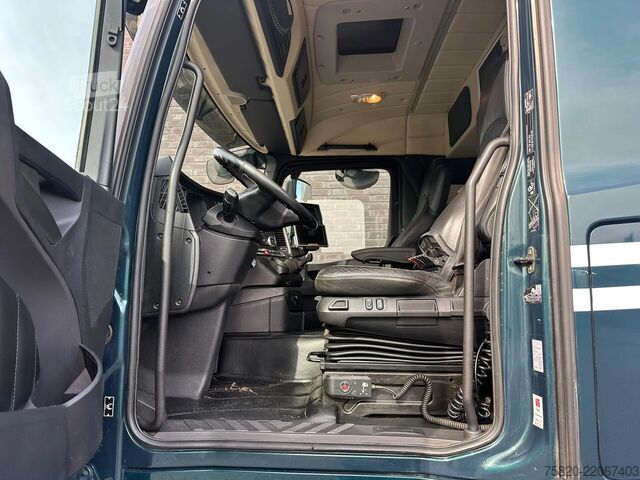 Vrachtwagen met kraan Mercedes-Benz Arocs 3251 8X4 TRIDEM + HIAB X-HIPRO 302 E-6 KR...