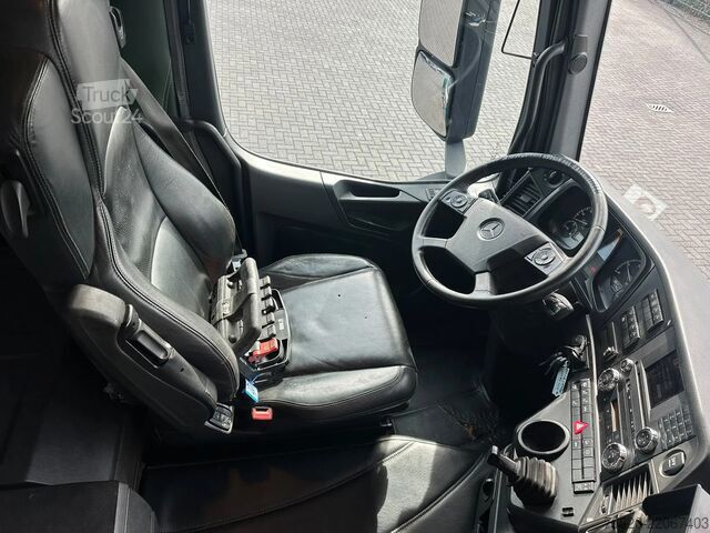 Vrachtwagen met kraan Mercedes-Benz Arocs 3251 8X4 TRIDEM + HIAB X-HIPRO 302 E-6 KR...