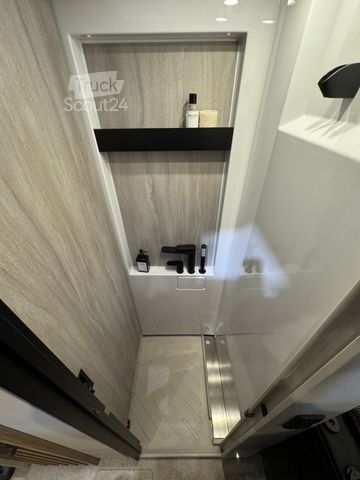 Polintegriran avtodom BÜRSTNER Signature SFT 7.1, Alde,TV,Navi,RFK,WeRi,Solar