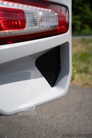 Półzintegrowany kamper LMC Cruiser T750 EF sofort Verfügbar, 3.+4 Sitzplatz