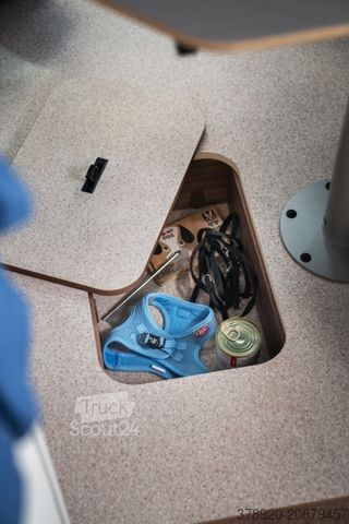 Półzintegrowany kamper LMC Cruiser T750 EF sofort Verfügbar, 3.+4 Sitzplatz