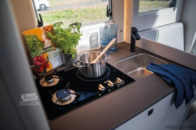 Półzintegrowany kamper LMC Cruiser T750 EF sofort Verfügbar, 3.+4 Sitzplatz