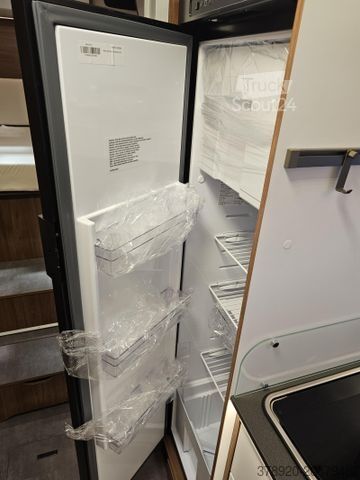 Półzintegrowany kamper LAIKA Ecovip Titanio L 3019