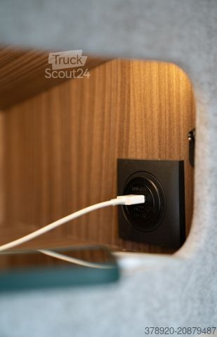 Półzintegrowany kamper LMC Cruiser T740 EL sofort Verfügbar,3e+4e Sitzplatz