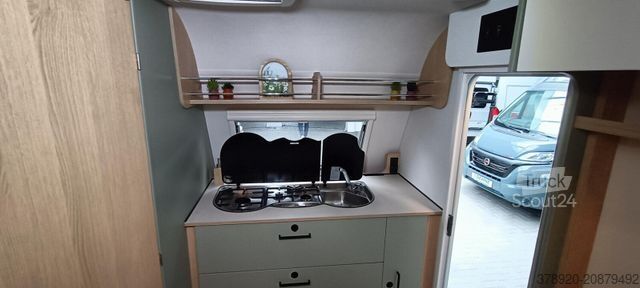 Przyczepa kempingowa LMC Style 400 F