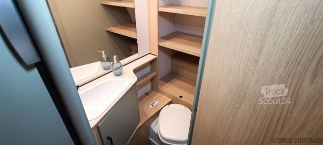 Przyczepa kempingowa LMC Style 400 F