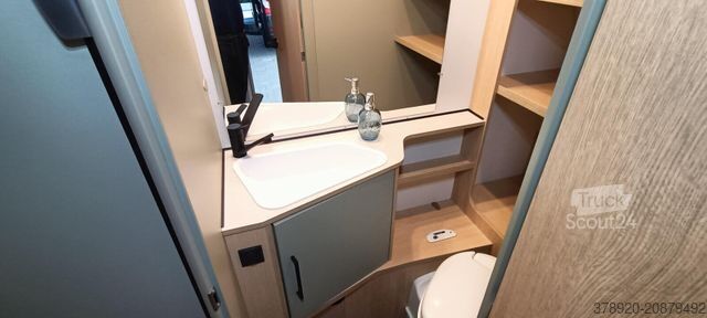 Przyczepa kempingowa LMC Style 400 F