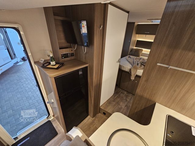 Polintegriran avtodom CARADO Edition25 T Ford 449 Verfügbar ab Oktober 2025