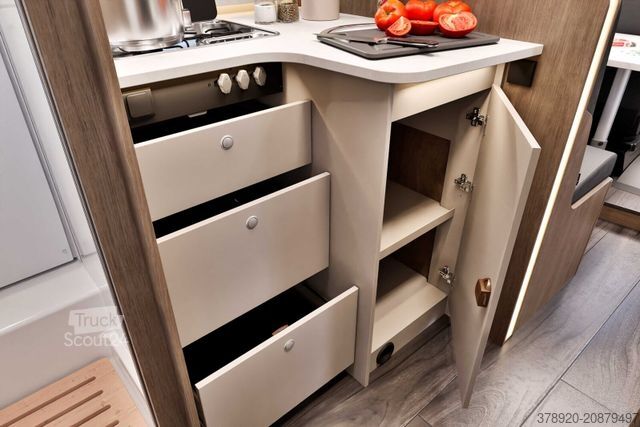 Polintegriran avtodom CARADO Edition25 T Ford 449 Verfügbar ab Oktober 2025