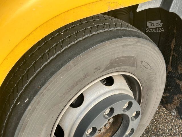 Camión plataforma con toldo IVECO Eurocargo 140-250