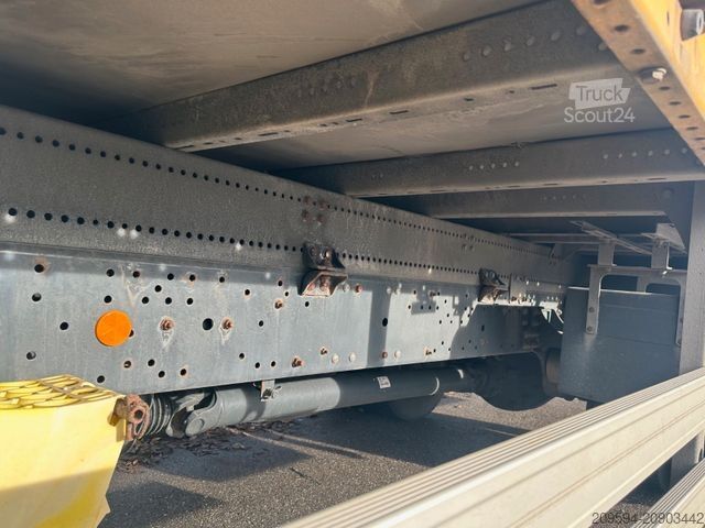 Camión plataforma con toldo IVECO Eurocargo 140-250