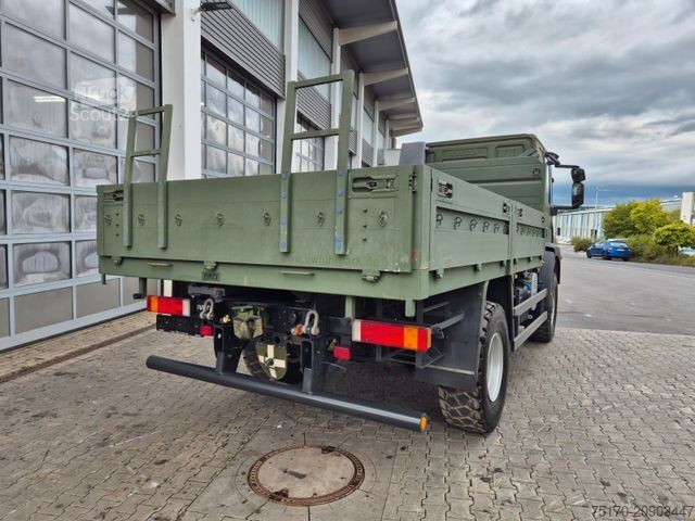Ciężarówka z płaską platformą IVECO Eurocargo ML100E22WM-BW 4x4 Pritsche L-Haus Bett