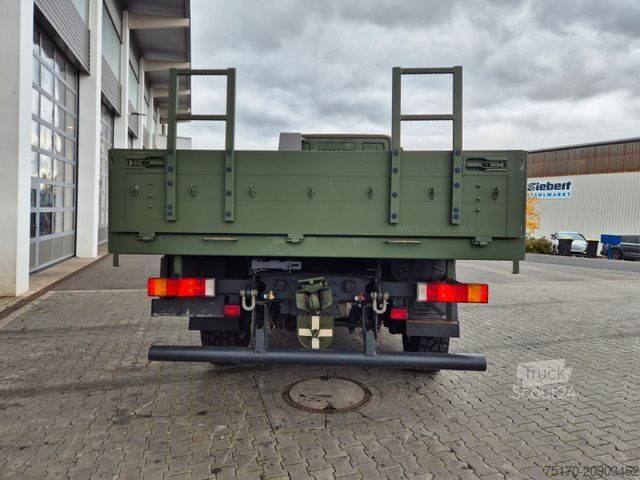 Ciężarówka z płaską platformą IVECO Eurocargo ML100E22WM-BW 4x4 Pritsche L-Haus Bett