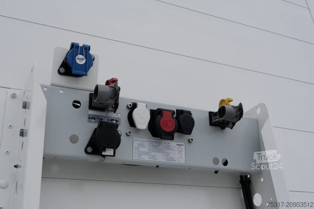 Semirimorchio furgonato SCHMITZ CARGOBULL SKO 24/ DOPPELSTOCK / LIFTACHSE /2,70 ZURRINGE