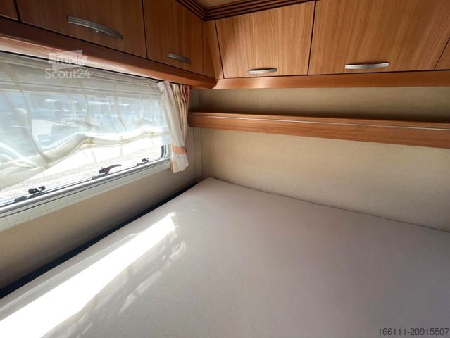 Integrált lakóautó NIESMANN+BISCHOFF Flair 7100 I - Fest/Hubbett - Automatik -