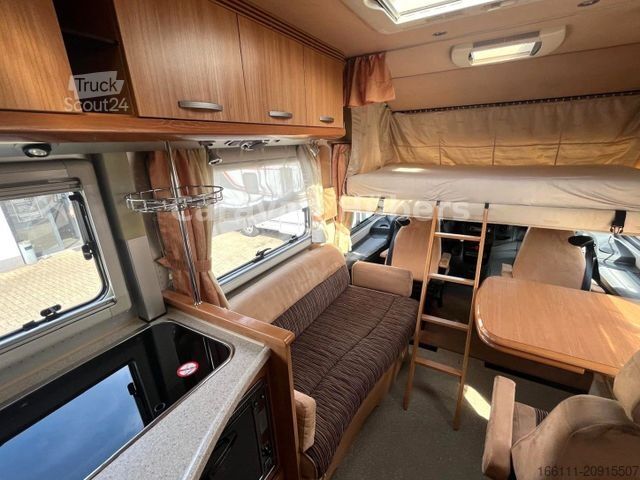 Integrált lakóautó NIESMANN+BISCHOFF Flair 7100 I - Fest/Hubbett - Automatik -