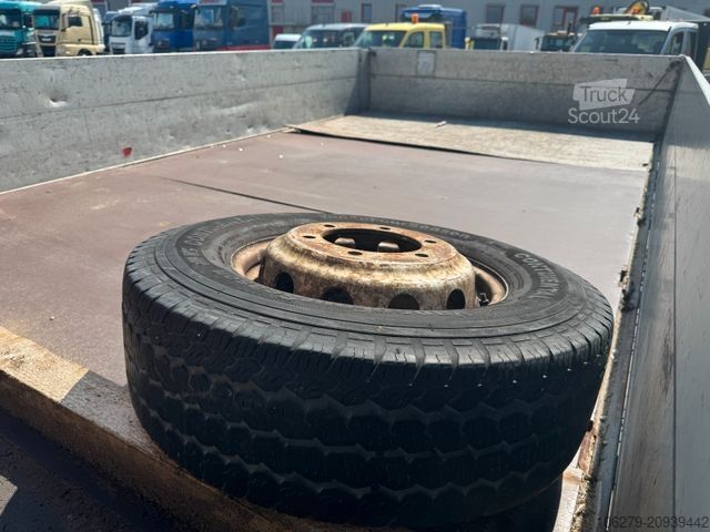 Pick-up varevogn IVECO 65E10 Euro Cargo Atlas Kran