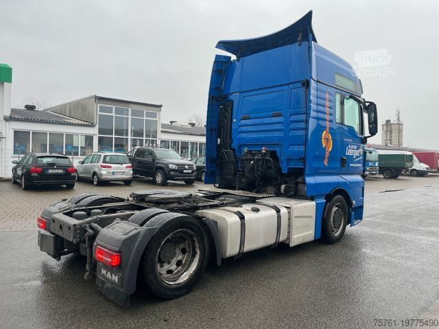 Véhicule tracteur volume MAN 18.500 LL  Mega
