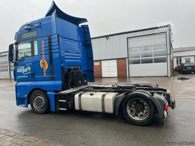 Véhicule tracteur volume MAN 18.500 LL  Mega