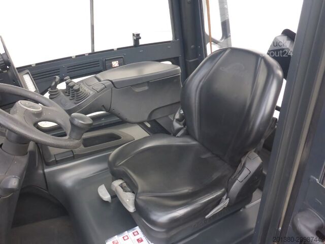 Chariot élévateur frontal Linde E30