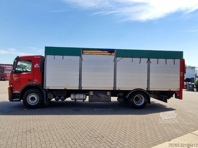 Transport de bétail Volvo FM 300 4x2 - Livestock 1 deck - Ventilation - E...