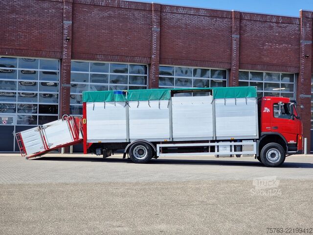 Transport de bétail Volvo FM 300 4x2 - Livestock 1 deck - Ventilation - E...