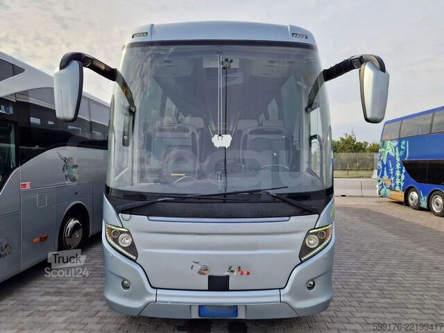 Autobus granturismo SCANIA Touring HD