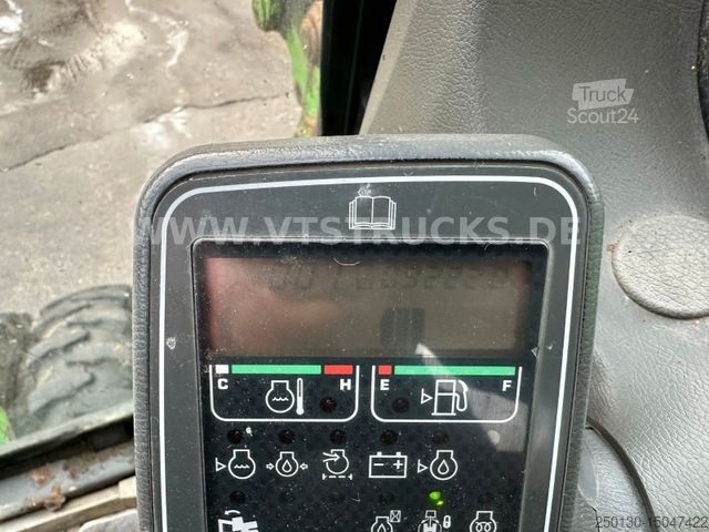 Pelle sur pneus KOMATSU PW 150ES-6K Mobilbagger Bj.2002