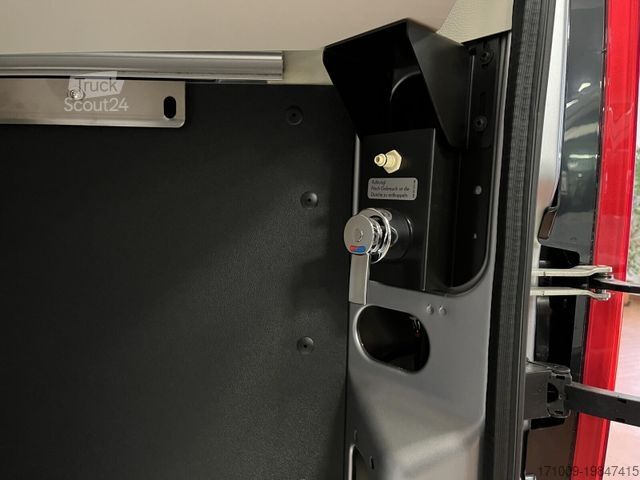 Kastenwagen Wohnmobil / Campervan WESTFALIA Columbus 640 E 140PS 8G Zusatzbett SOLAR Markise