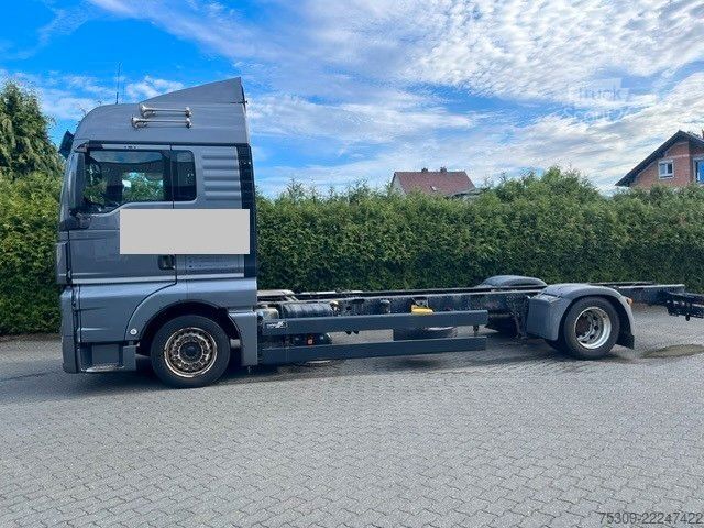 Lastbilchassis MAN 18.400 - Euro 6 - Klima - AHK - TÜV 01/27
