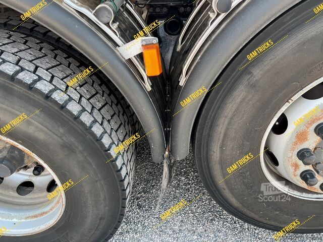 βυτιοφόρο Scania P94D260 Tankwagen Treibstoffe 18.950L