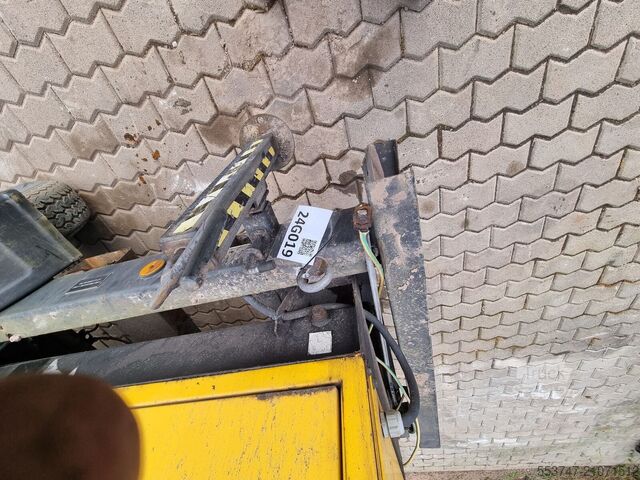 Lichtmast SDMO 9 MT M126 / Lichtmastgenerator