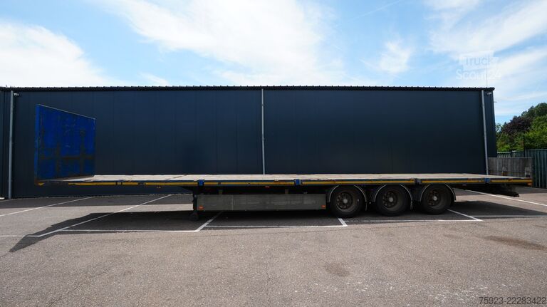 Платформенный трейлер Pacton 3 axle Flatbed trailer with twistlocks mega