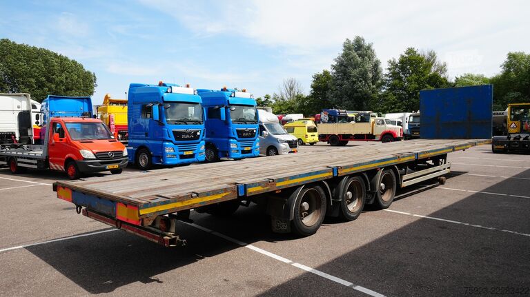 Платформенный трейлер Pacton 3 axle Flatbed trailer with twistlocks mega