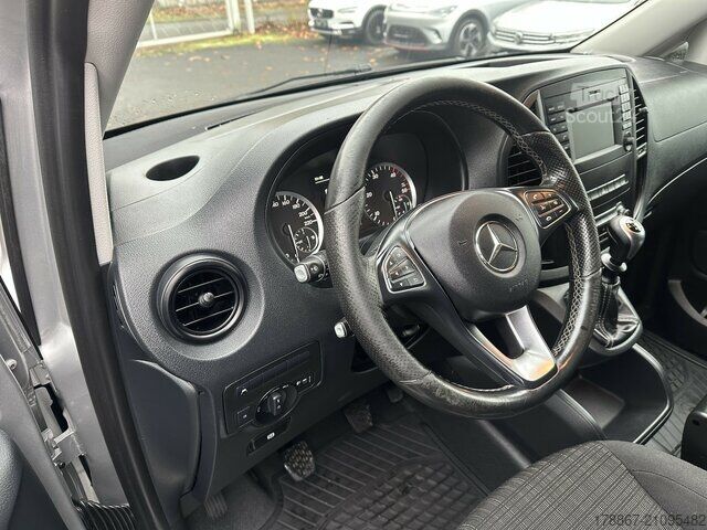 Prispôsobená dodávka Mercedes-Benz Vito Kasten 111 CDI kompakt Kamera Webasto Navi