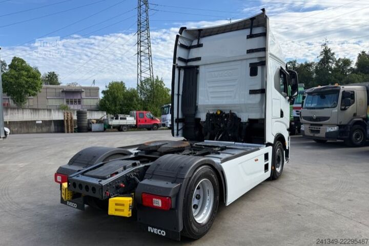 Vakio vetoauto IVECO S-Way 490 4x2