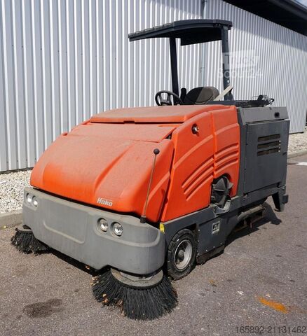 камион за метене HAKO 1800 LPG