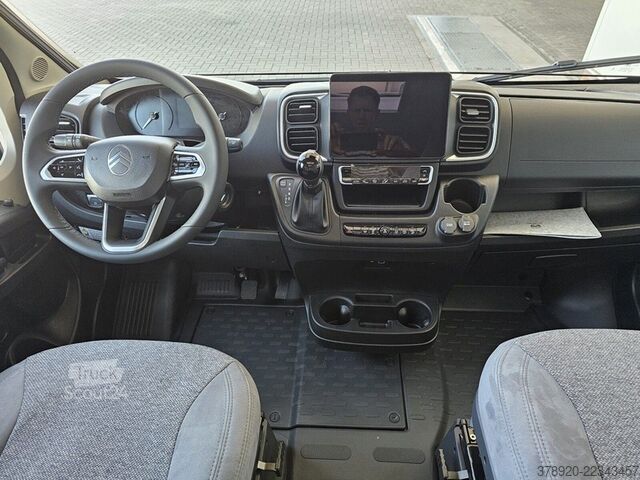 Caravana semiintegrada CARADO V 347 Pro+, Safety + Digital Paket, ACC