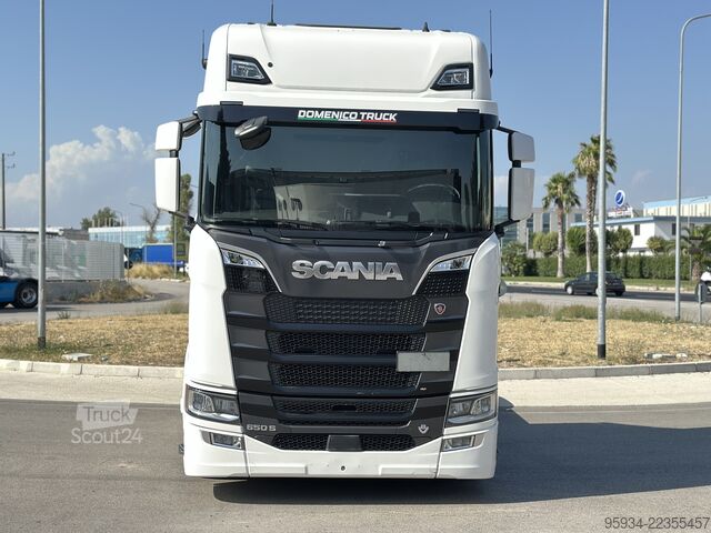 وحدة جرار قياسية SCANIA 650 S