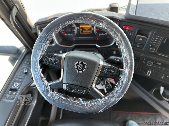 وحدة جرار قياسية SCANIA 650 S