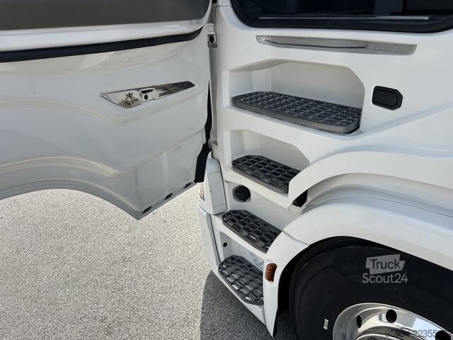 وحدة جرار قياسية SCANIA 660S