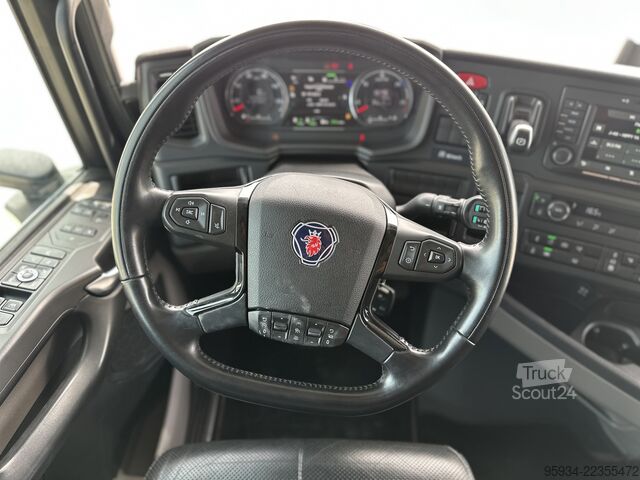 وحدة جرار قياسية SCANIA 660S