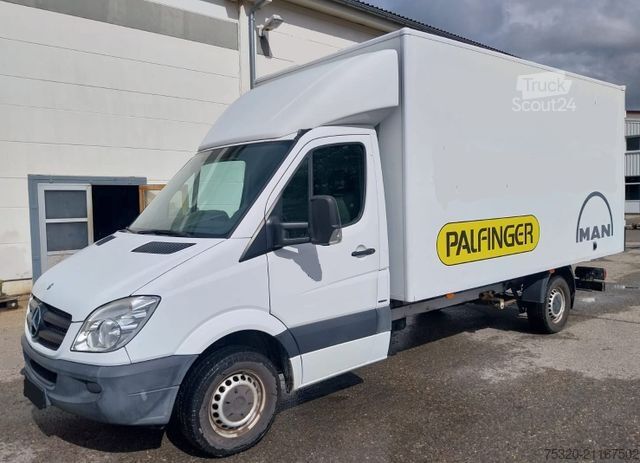 Skříňová dodávka MERCEDES-BENZ 316 Möbelkoffer