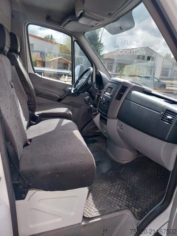 Skříňová dodávka MERCEDES-BENZ 316 Möbelkoffer