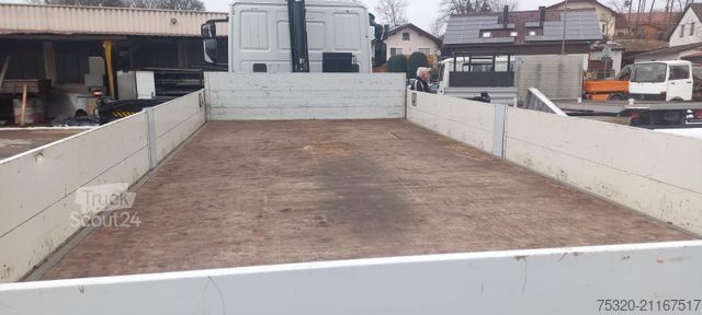 Camión de plataforma IVECO 160E 280 Pritsche Kran