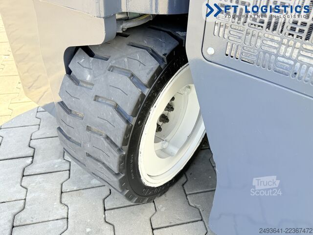 Nelisuuntatrukki Combilift CB3000 DIESEL TRIPLEX 5500 FREE-LIFT