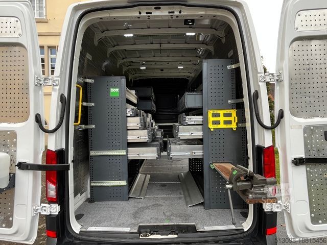 Høy tak varebil VOLKSWAGEN CRAFTER BOTTREGALS. AUTOMATIK NAVI ACC STANDHZG.