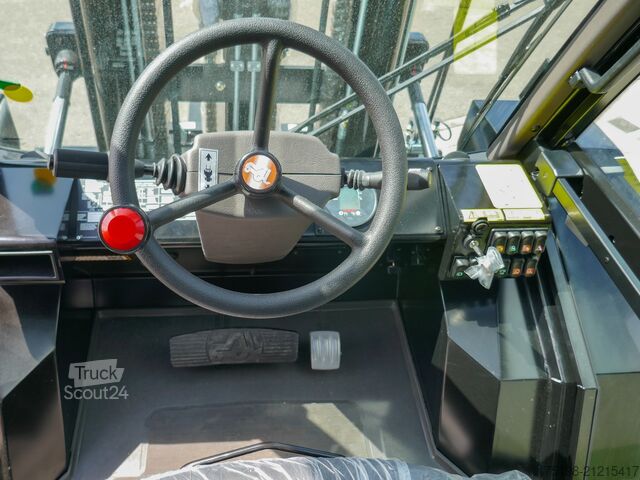 All-terrain forklift Manitou M 50-4