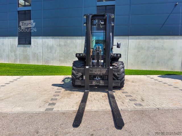 All-terrain forklift Manitou M 50-4